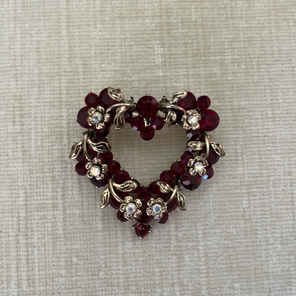 Off Park Heart and Flower Brooch Pin